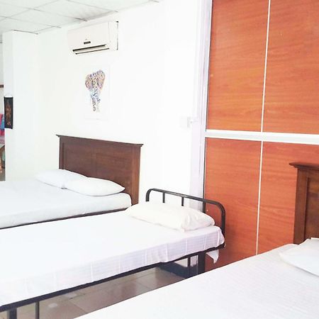 Hotel Beehive Colombo Extérieur photo